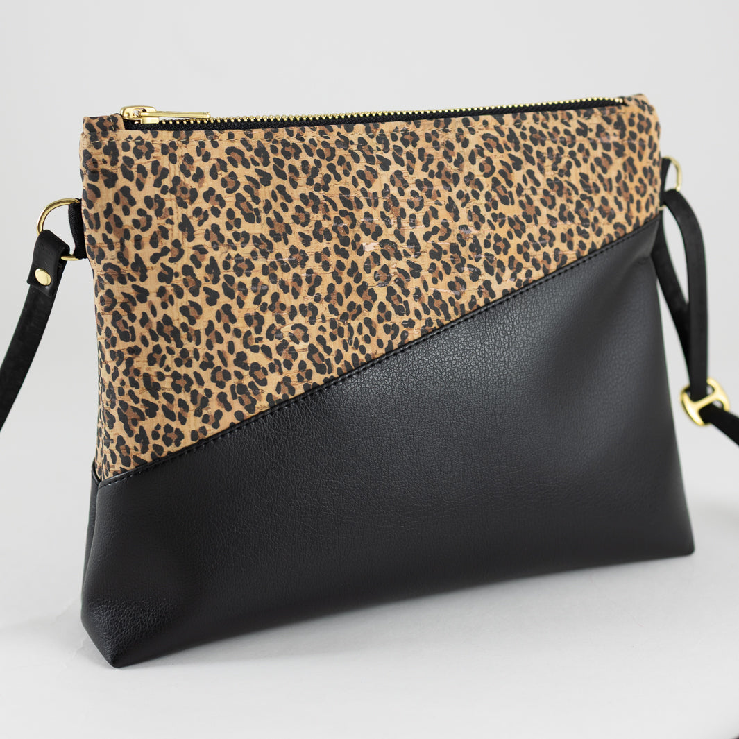 Kleine Handtasche Kork Leo mit Reißverschlusstasche