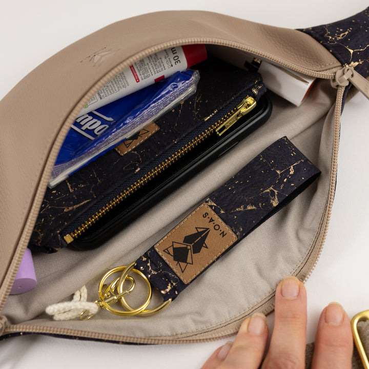 Bauchtasche Taupe Kork Nachtblau Gold Size M