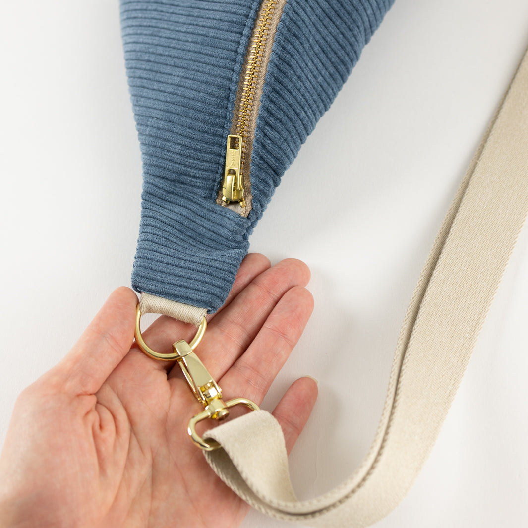 Bauchtasche Cord Himmelblau Size L