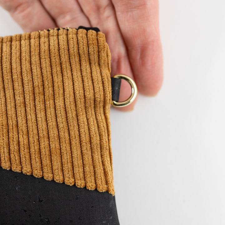 Mini-Geldbörse mit Kartenfächern Kork Schwarz CORD Honiggelb