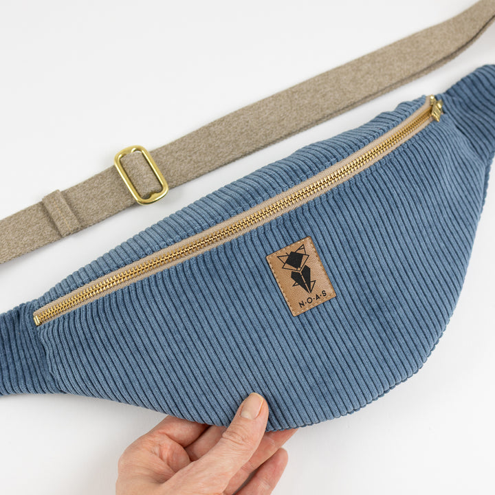 Corduroy fanny pack sky blue size L