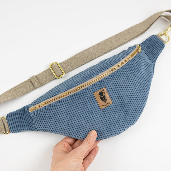 Corduroy fanny pack sky blue size L