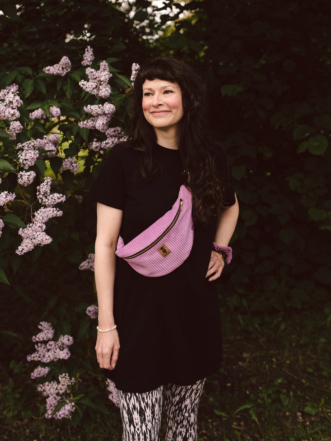 NOAS Bauchtasche Cord Lilac - Size L mit Reißverschlusstasche