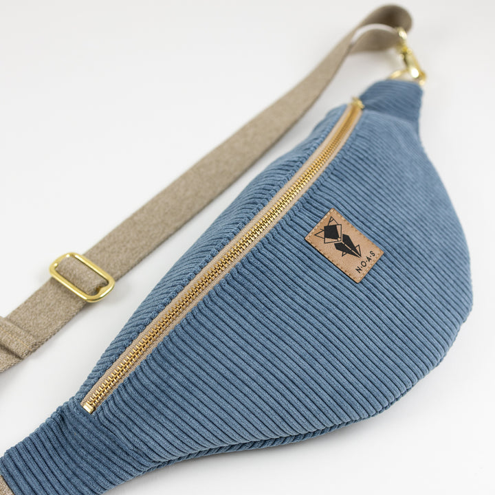 Corduroy fanny pack sky blue size L