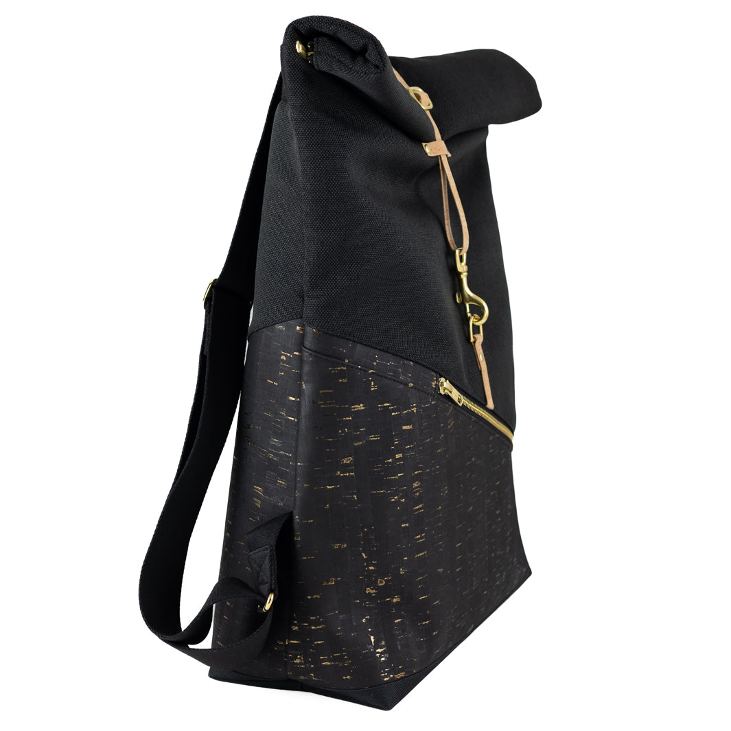 Kompakter NOAS Rolltop Rucksack Everyday Size M aus veganem Kork und robustem Canvas