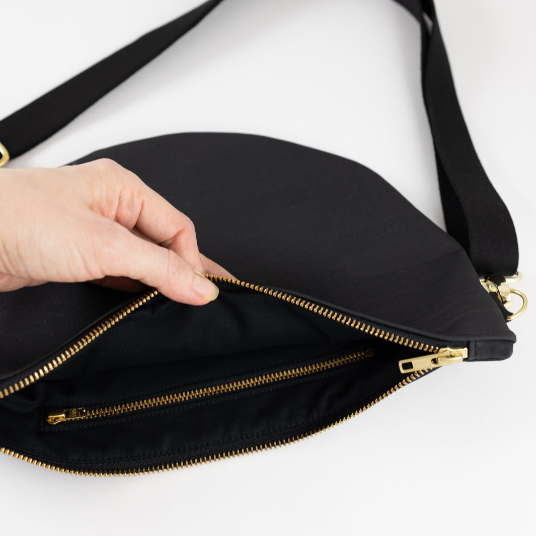 Moon Bag Kork Schwarz