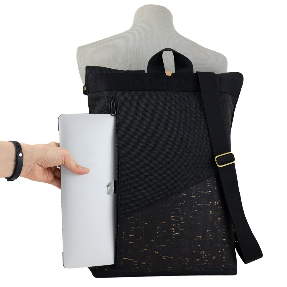 NOAS Rolltop Rucksack Everyday Size M mit gepolstertem Laptopfach für 13 Zoll Laptop aus schwarzem Kork und Canvas
