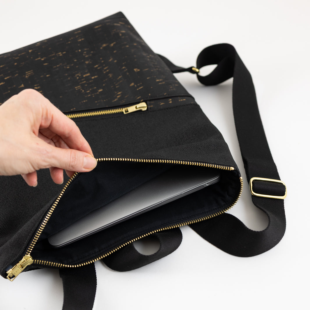 NOAS Mini-Rucksack Kork Schwarz Gold Canvas Schwarz – mit Geheimfach