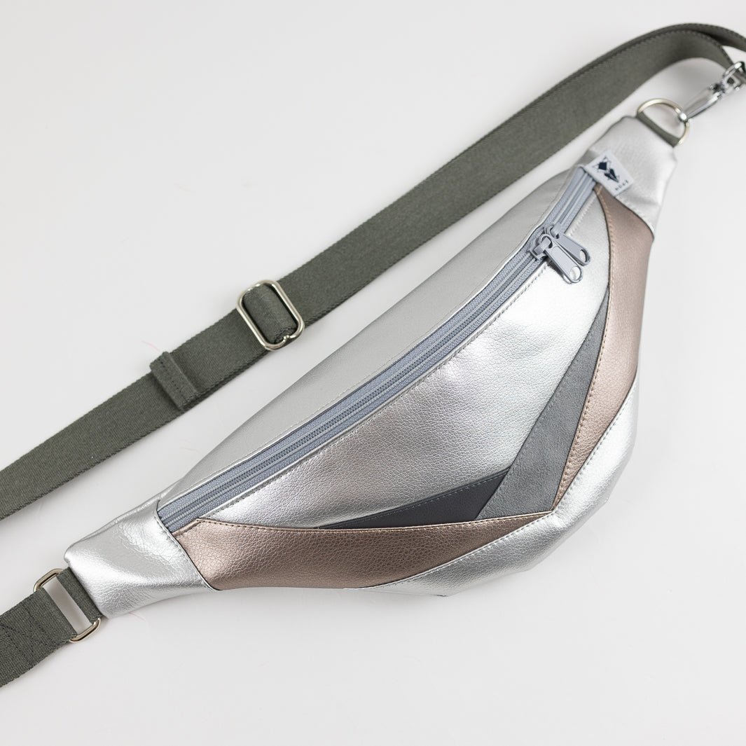 Bauchtasche Dreiecke Silber Size L