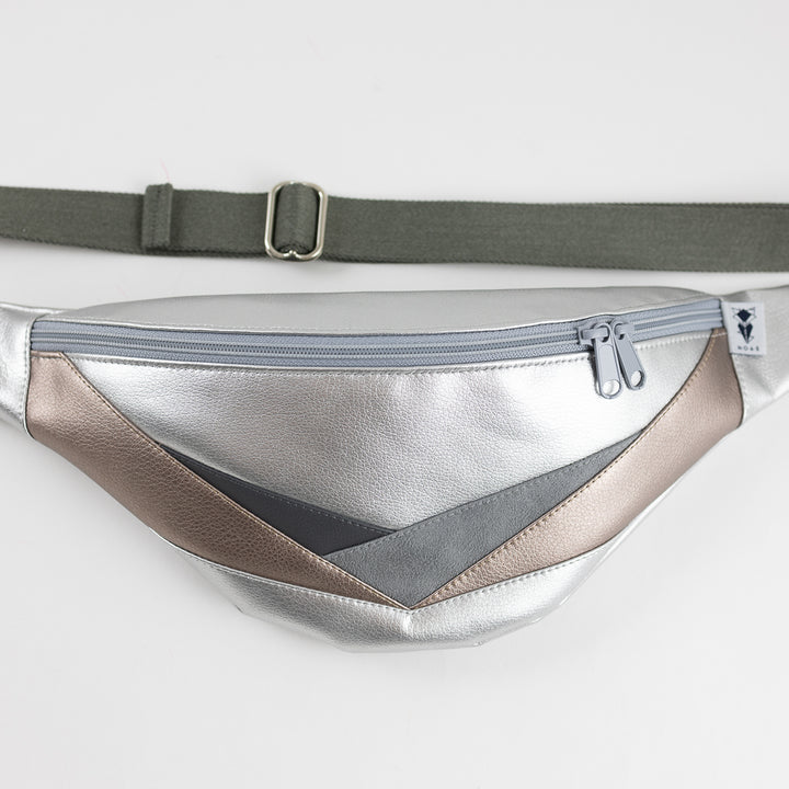 Bauchtasche Dreiecke Silber Size L