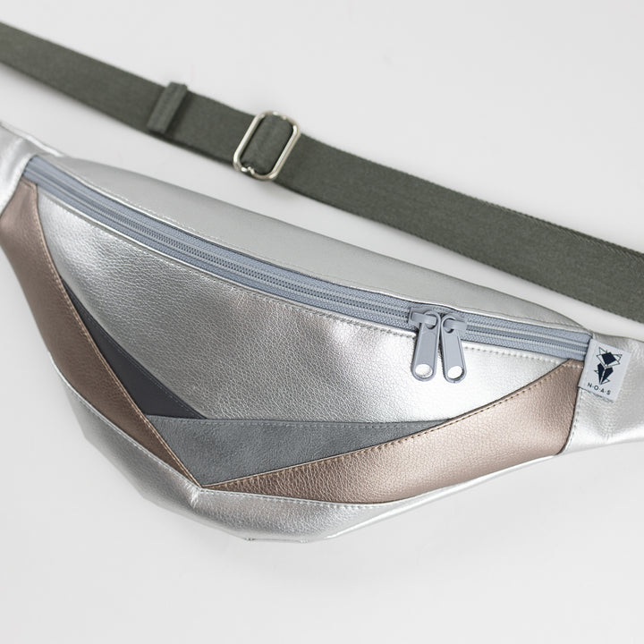 Bauchtasche Dreiecke Silber Size L