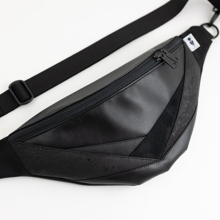 Bauchtasche Dreiecke Kork Schwarz All Black Size L