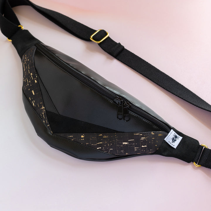 Bauchtasche Dreiecke Kork Schwarz Gold Size L