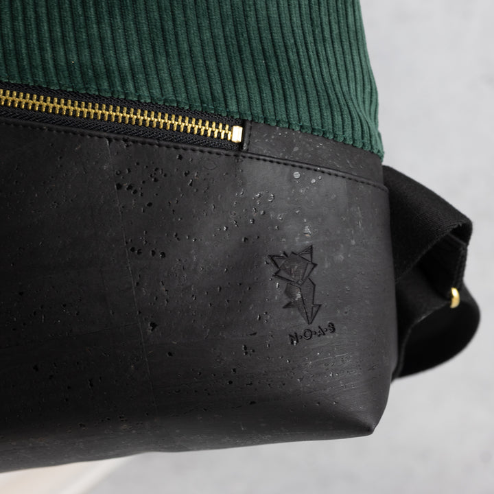 Mini-Rucksack Kork Schwarz Cord Waldgrün mit Geheimfach