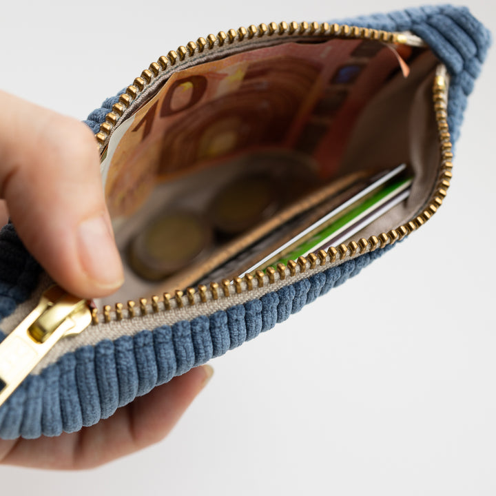 Moon Bag Geldbörse Cord Himmelblau