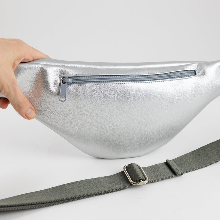 Bauchtasche Dreiecke Silber Size L