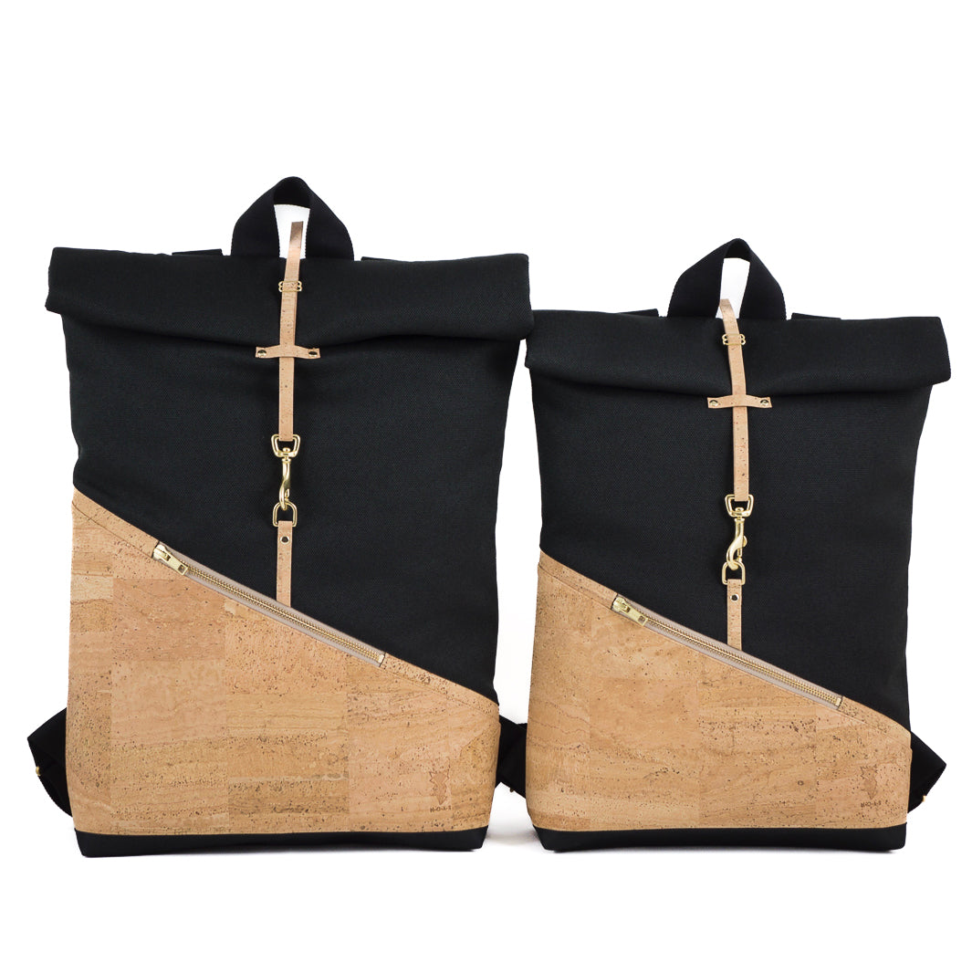 NOAS Berlin Rolltop Rucksäcke – direkter Größenvergleich zwischen kleinem und großem Kork-Rucksack, handgefertigt in Berlin.