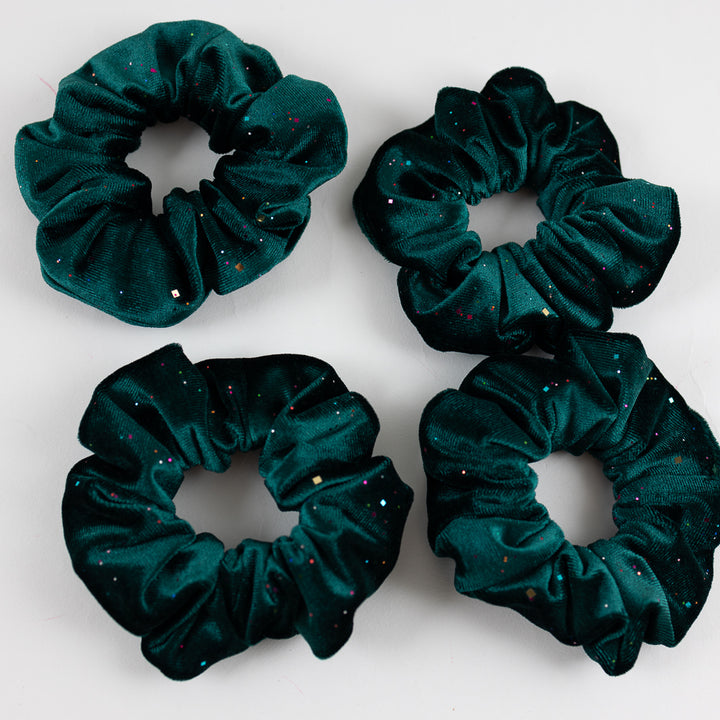 Scrunchie Samt Dunkelgrün mit buntem Glitzer
