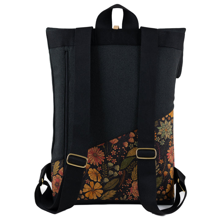 Rückenansicht des kleinen Rolltop Rucksacks – gepolstert & sicher mit verdecktem Geheimfach.