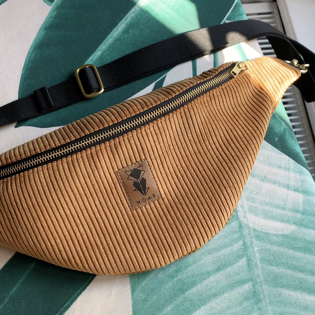 Moon Bag Geldbörse Cord Himmelblau