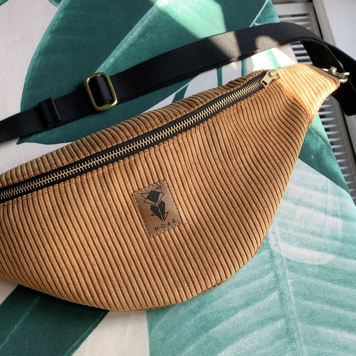 Moon Bag Geldbörse Cord Himmelblau