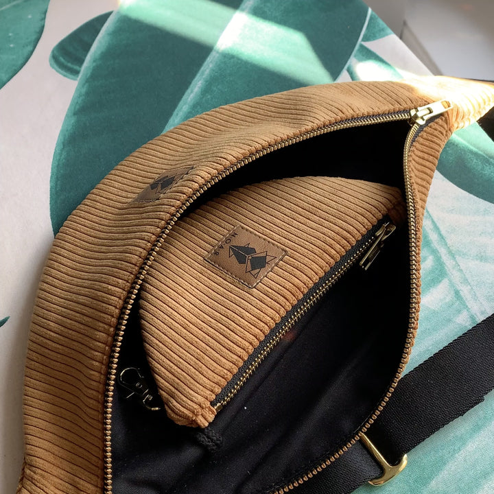 Moon Bag Geldbörse Cord Himmelblau