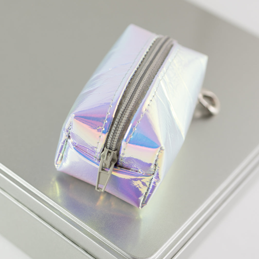 Mini-Tasche für Hundekotbeutel – Holo Rainbow Silber