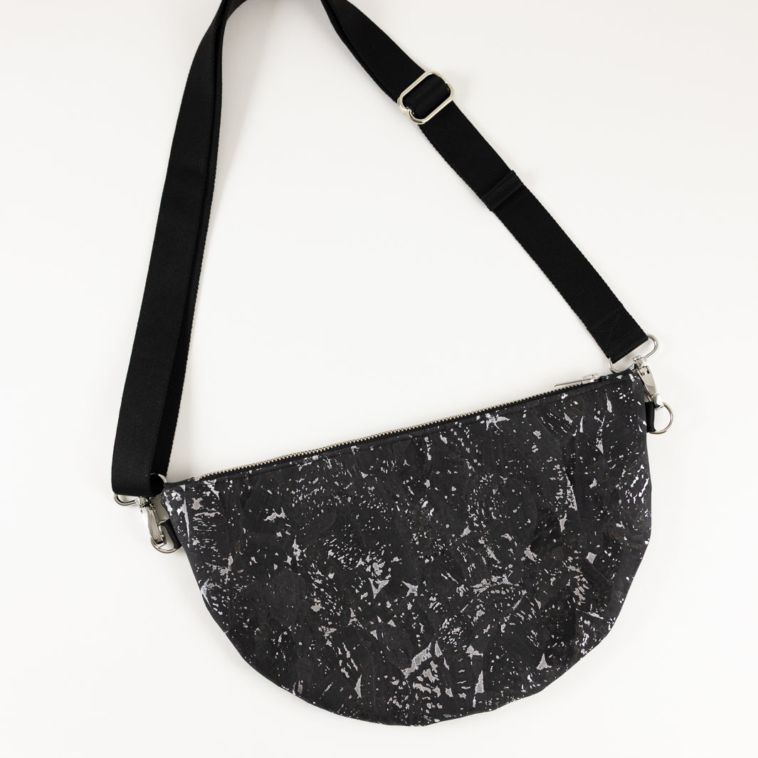 Moon Bag Kork Schwarz Silber