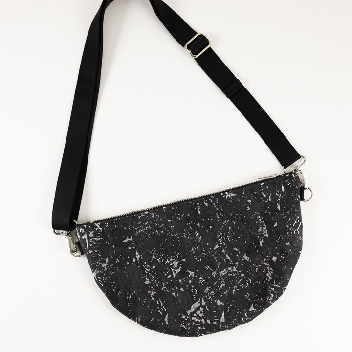 Moon Bag Kork Schwarz Silber