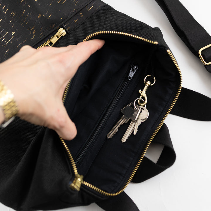 NOAS Mini-Rucksack Kork Schwarz Gold Canvas Schwarz – mit Geheimfach